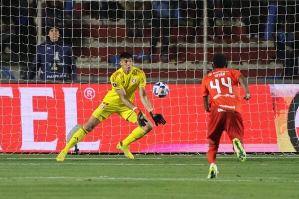 Rochet quebra marca de goleiros do Inter na Libertadores diante do Bolívar em La Paz