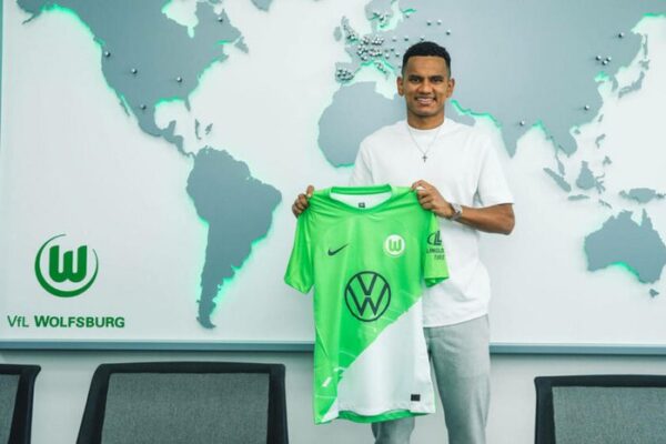 Inter recebe valor inesperado após venda de lateral para o Wolfsburg