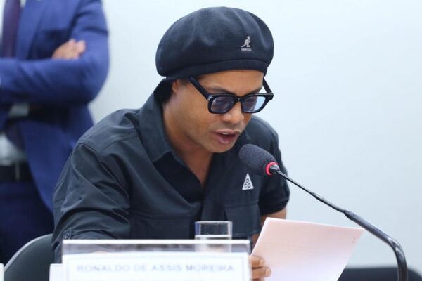 CPI das Pirâmides Financeiras pedem o indiciamento de Ronaldinho Gaúcho