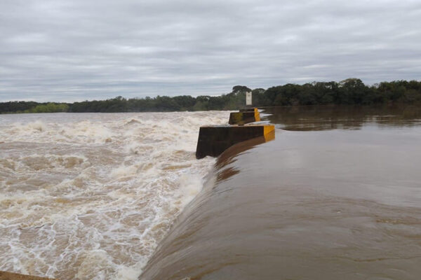 Mais de cinco pessoas foram afetadas em Eldorado do Sul devido ao avanço do Rio Jacuí