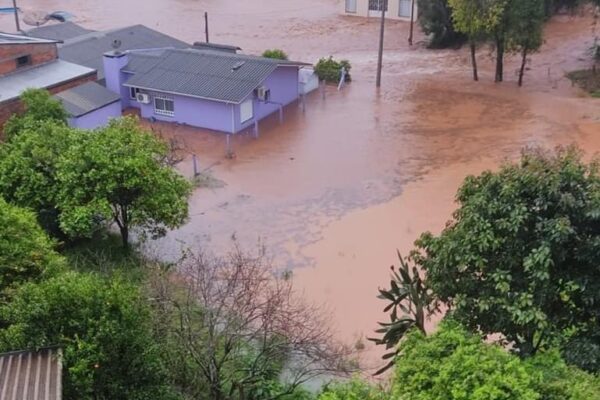 Chuva causa estragos em algumas cidades do RS; veja