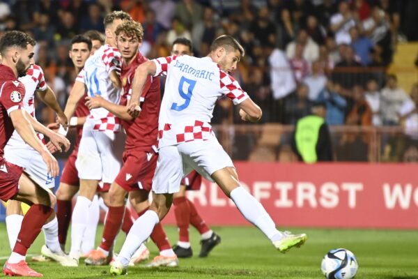 Croácia é denunciada pela UEFA por bandeira fascista em jogo das Eliminatórias da Euro