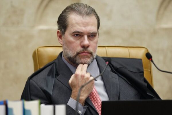 Dias Toffoli invalida evidências em acordo de leniência da Odebrecht e afirma que prisão de Lula foi um dos maiores ‘erros judiciários’ do país