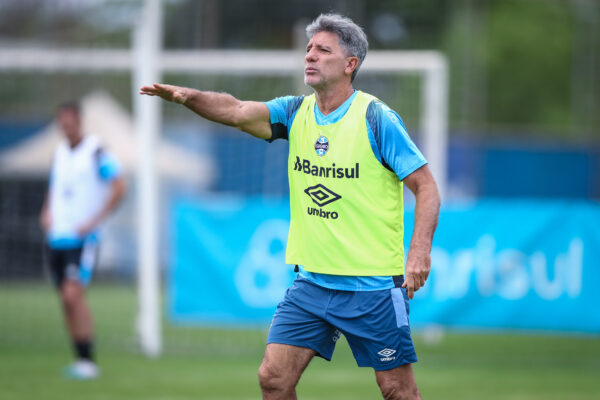 Grêmio pode ter reforço no ataque para enfrentar o Flamengo