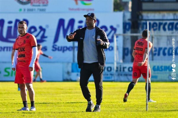 Inter-SM anuncia treinador campeão do Gauchão A2 de 2023