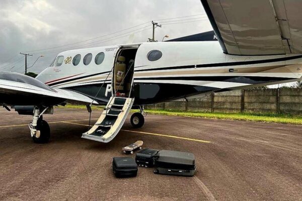 Avião transportando cocaína é detido em aeroporto de Caxias do Sul