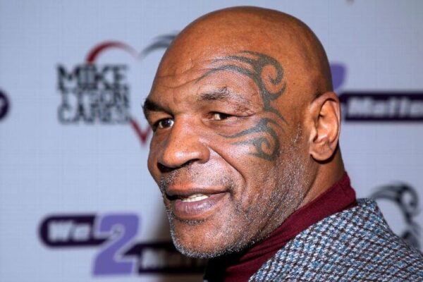 Mike Tyson volta ao boxe como mentor neste final de semana