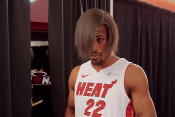 Astro da NBA, Jimmy Butler aparece no Media Day do Miami Heat com visual emo