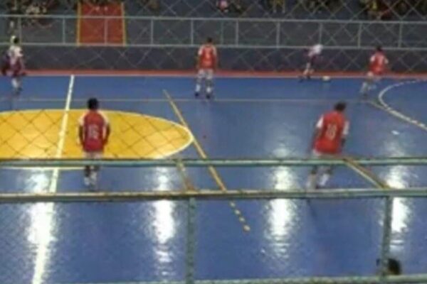 Jogador de 18 anos morre durante partida de futsal em Soledade