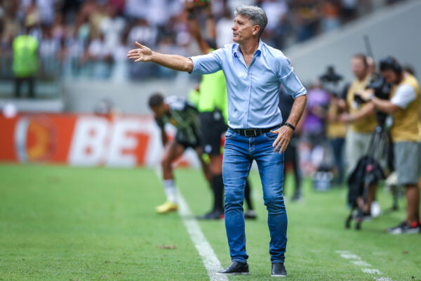 Renato Portaluppi ressalta campanha do Grêmio no Brasileirão, mas sugere futuro indefinido: “Férias prolongadas”