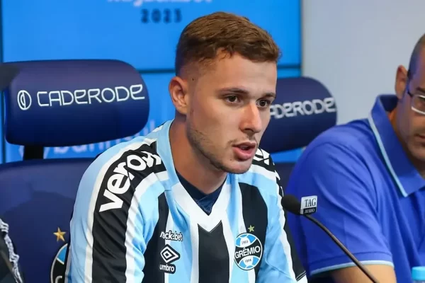 Grêmio deverá devolver meia ao América-MG no fim da temporada