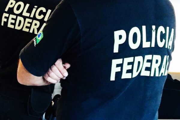 PF efetua prisão de duas pessoas suspeitas de planejar atos terroristas no país