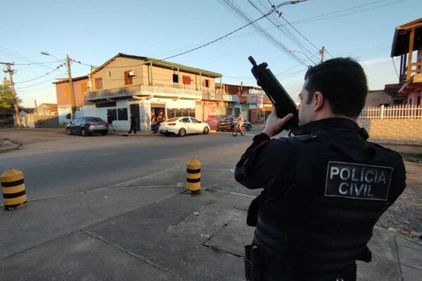 Operação da Polícia Civil investiga facção responsável por 11 mortes em Alvorada