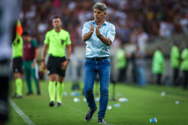 Grêmio abre conversas por renovação de Renato Portaluppi