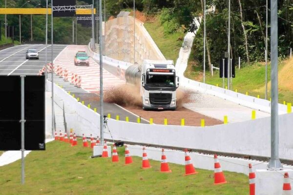 AL aprova lei para construção de rampas de escape em rodovias gaúchas