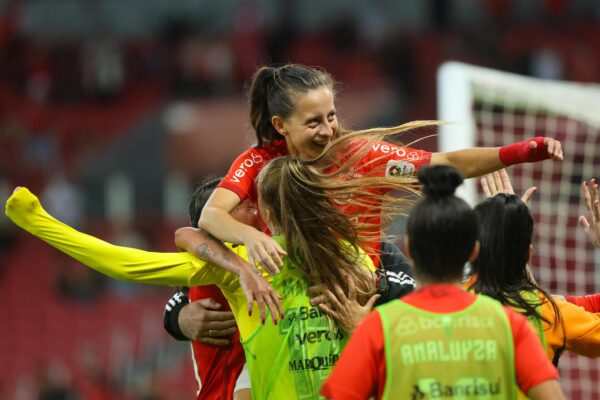 Gurias Coloradas enfrentam Corinthians pela Supercopa Feminina neste domingo