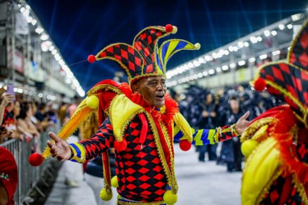 Acadêmicos de Gravataí é a campeã do Carnaval de Porto Alegre 2024