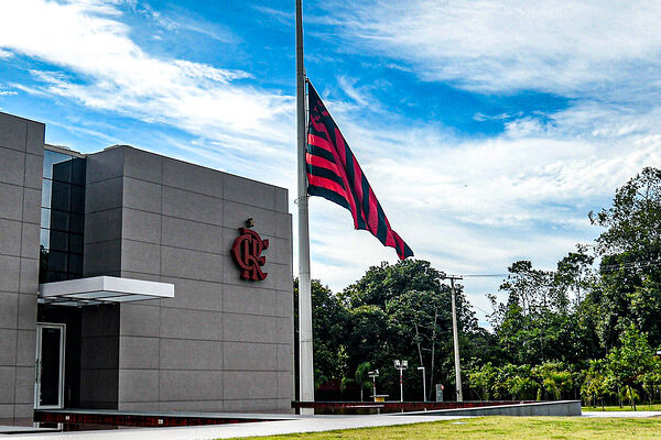Flamengo rejeita valor de indenização exigido pela família de vítima do Ninho do Urubu: “Valor exorbitante”