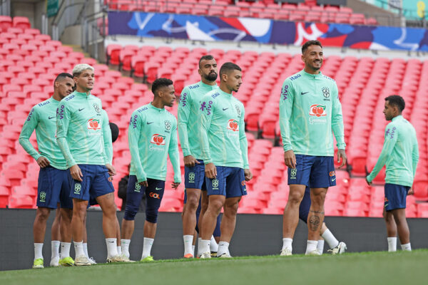 Seleção Brasileira pode ter cinco estreantes diante da Inglaterra neste sábado