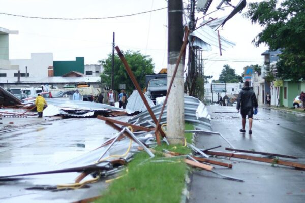 Mais de 80 cidades gaúchas registraram danos por conta do temporal