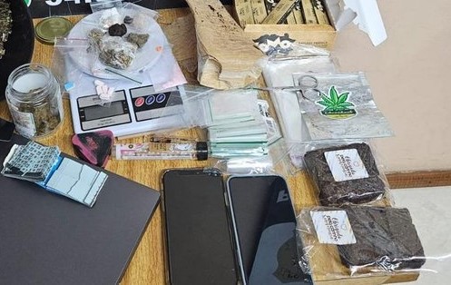 DJ é preso em Passo Fundo por tráfico de drogas, incluindo distribuição de brownies com maconha