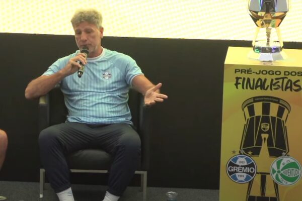 Em evento na FGF, Renato Portaluppi destaca equilíbrio na final do Gauchão Ipiranga: “Roger sabe tudo do Grêmio”