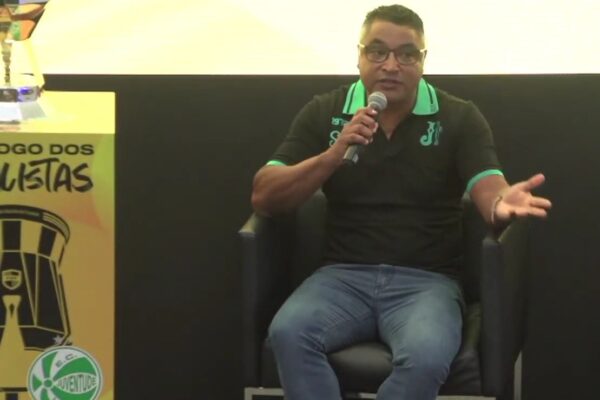 Em evento na FGF, Roger Machado destaca oportunidade na final do Gauchão Ipiranga: “Momento de marcar a história do Juventude”