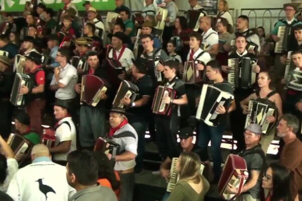 Evento musical no RS reune 540 gaiteiros para ‘gaitaço’ coletivo