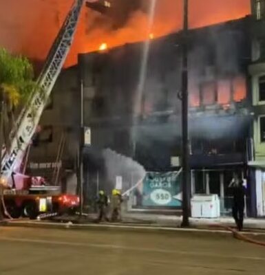 Incêndio em pousada de Porto Alegre deixa dez mortos