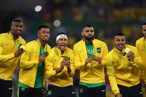 Medalha do ouro olímpico da Seleção Brasileira de futebol é colocada à venda por R$ 170 mil