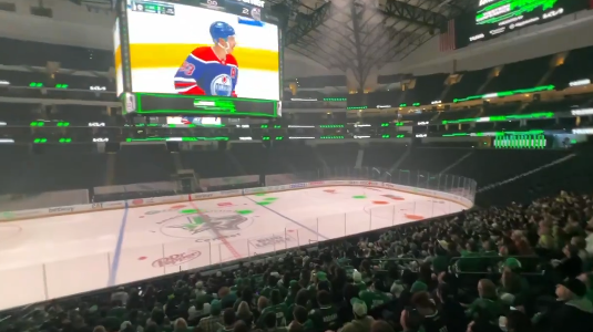 Transmissão remota de jogo de hockey no campo com tecnologia incrível viraliza; assista