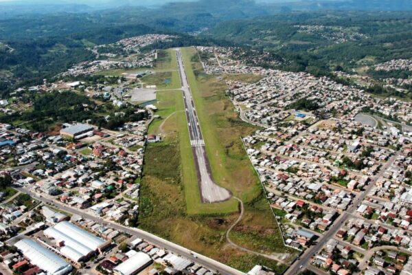 Caxias do Sul busca internacionalização do Aeroporto Hugo Cantergiani