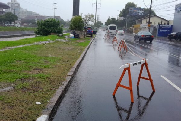 Arroio Dilúvio em Porto Alegre deve transbordar conforme o nível do Guaíba subir