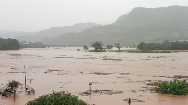 Após barragem 14 de Julho romper, outras cinco correm risco de colapsar