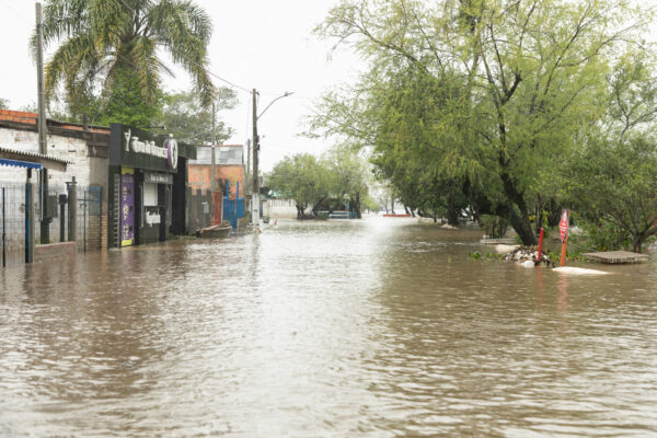 Prefeito de Canoas pede evacuação imediata de sete bairros do município