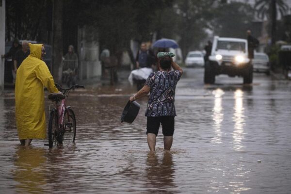 Governo do Estado confirma 39 mortes por conta das enchentes
