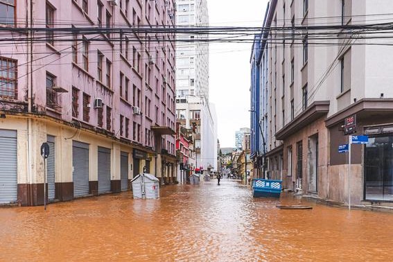 Porto Alegre tem entradas e saídas bloqueadas nesta sexta-feira