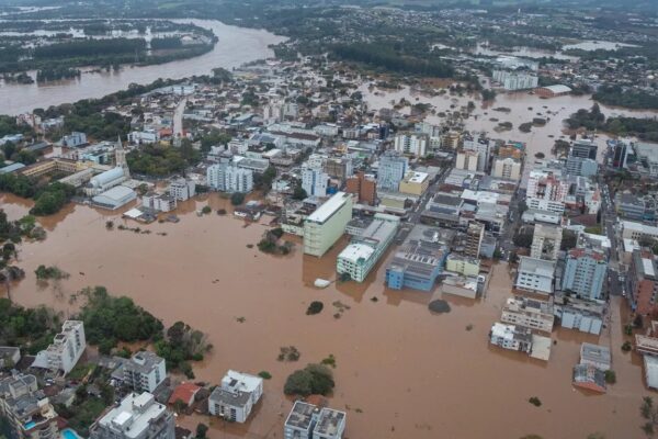 Rio Grande do Sul registra 37 mortes e 74 pessoas desaparecidas por conta das enchentes