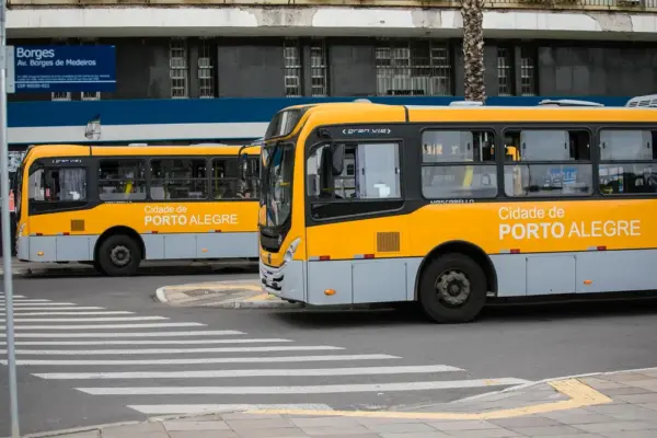 Terminais Parobé e Rui Barbosa, em Porto Alegre, retomam operação nesta quarta-feira