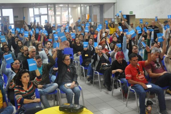 Servidores técnico-administrativos da UFPel decidem encerrar greve após 90 dias