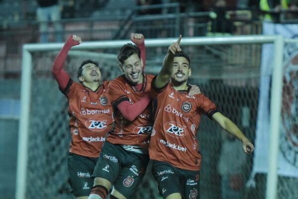 Após dez anos, Brasil volta a vencer uma equipe por 4×0