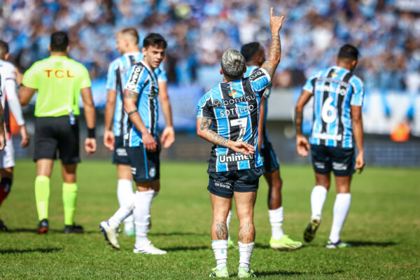 Grêmio inicia negociação para comprar Soteldo em definitivo