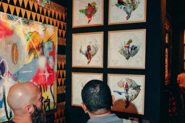 Exposição de arte coletiva ‘Mucha Arte’ acontece em Pelotas