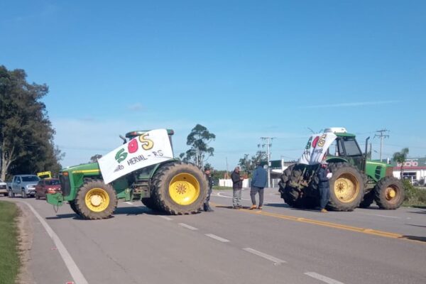 Fim de semana é marcado por protesto de produtores rurais na BR-116