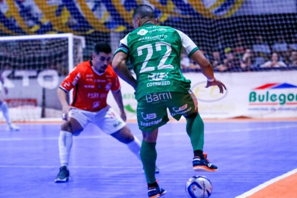 Partida do Gauchão de futsal registra caso de racismo e abandono de equipe