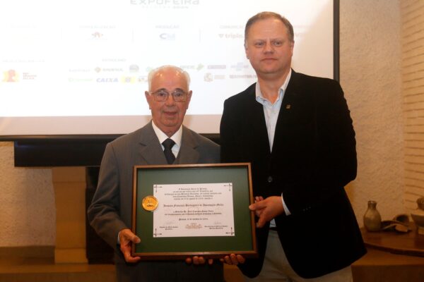 Presidente da Farsul e Joaquim Mello são homenageados em cerimônia do Mérito Rural na 98ª Expofeira Pelotas