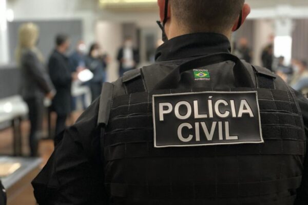 Operação da polícia desarticula facção acusada de movimentar R$ 20 milhões em drogas na região Metropolitana de Porto Alegre