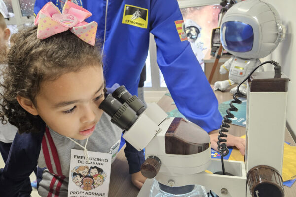 Gurizadinha da educação infantil explora o universo em Santa Maria