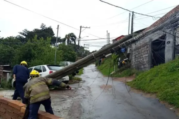 Ciclone Biguá deixa 230 mil pontos sem luz no RS