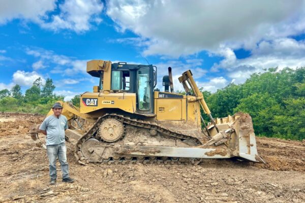 Torcedor do Farroupilha há 50 anos participa da construção do novo estádio do Fantasma